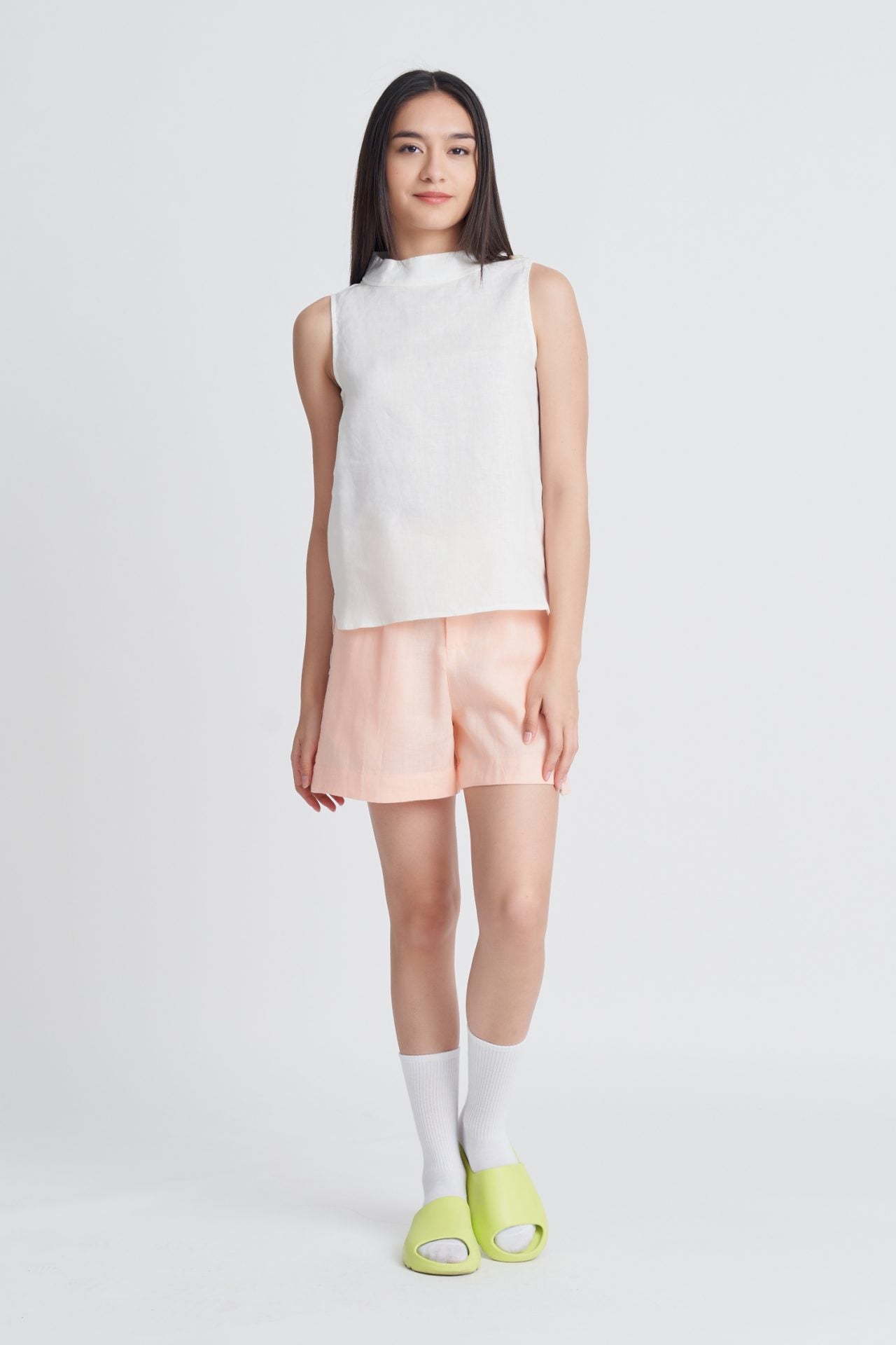 Linen Buttoned Sleeveless Blouse