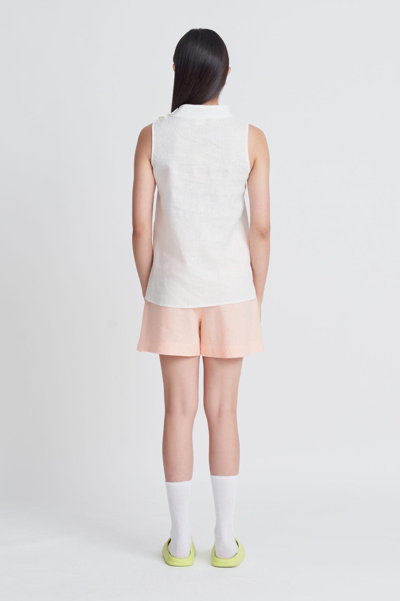 Linen Buttoned Sleeveless Blouse