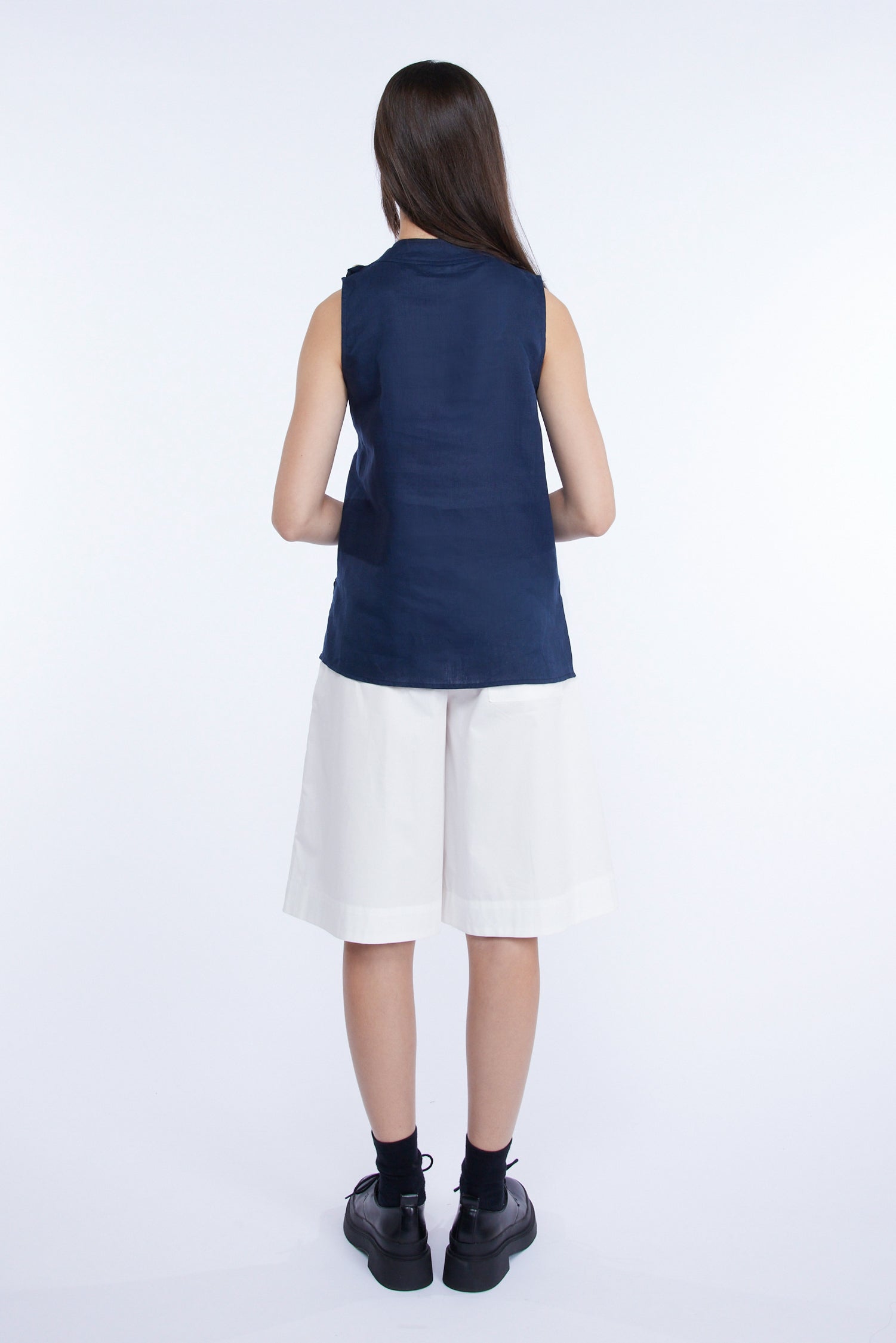 Linen Buttoned Sleeveless Blouse