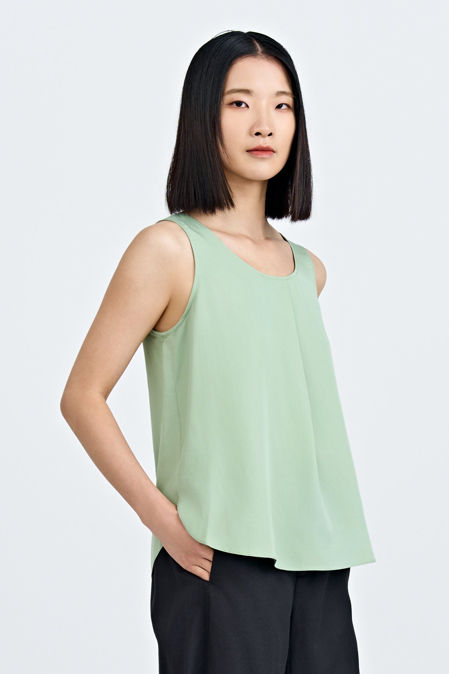 Sleeveless Front Pleat Blouse - Pistachio
