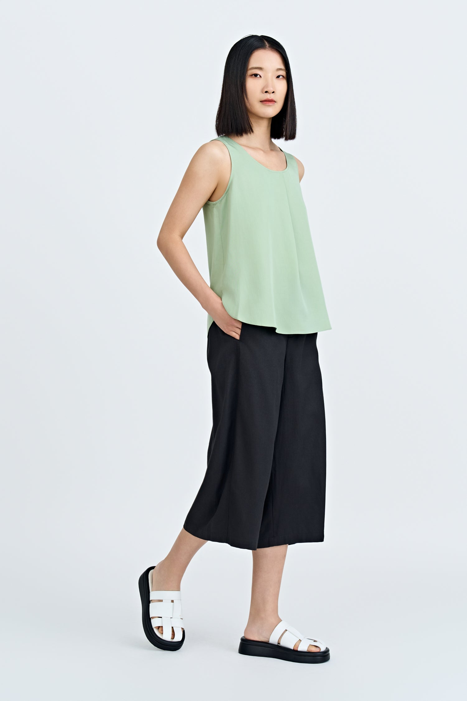 Sleeveless Front Pleat Blouse - Pistachio