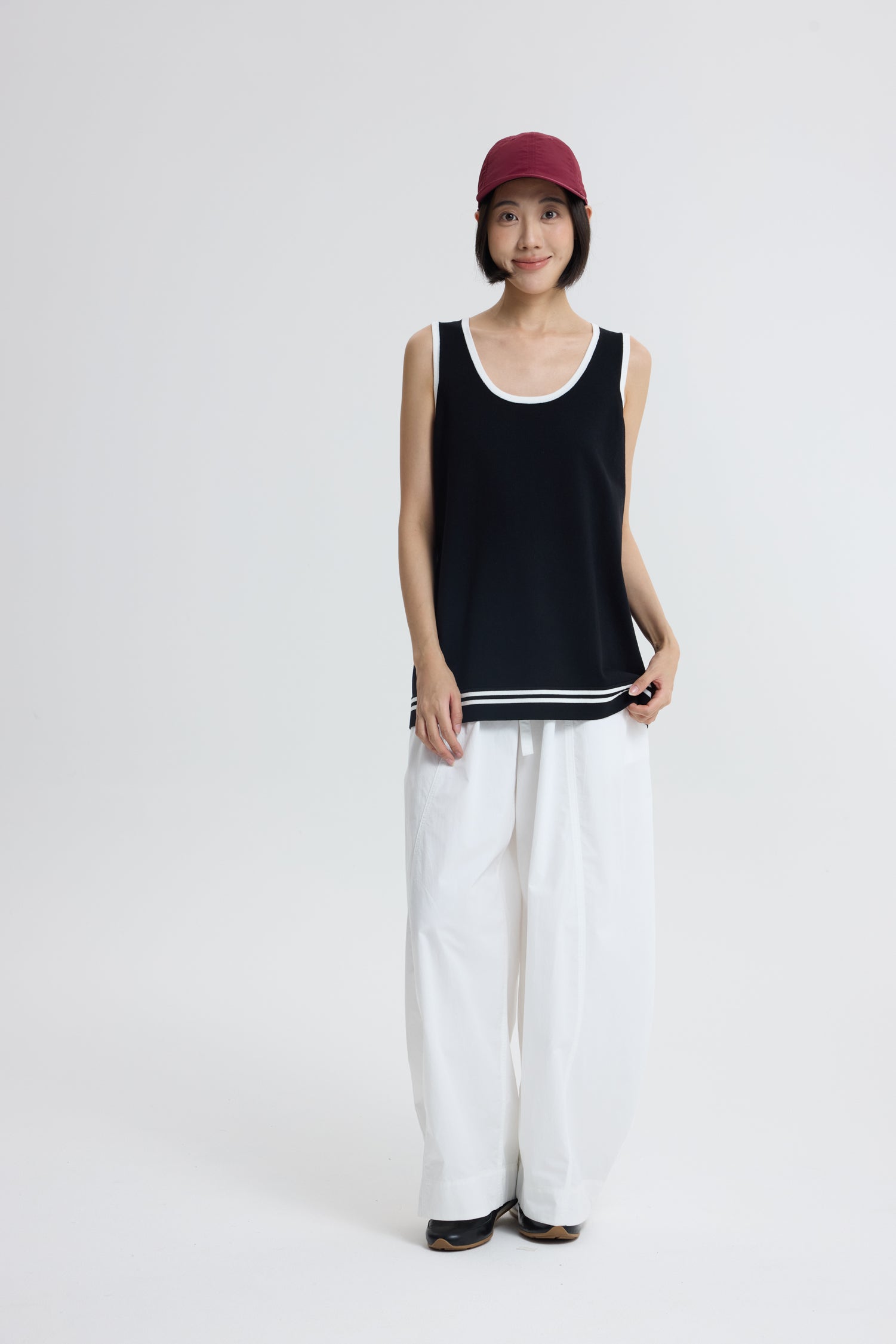 Knitted Sleeveless Tunic - Black