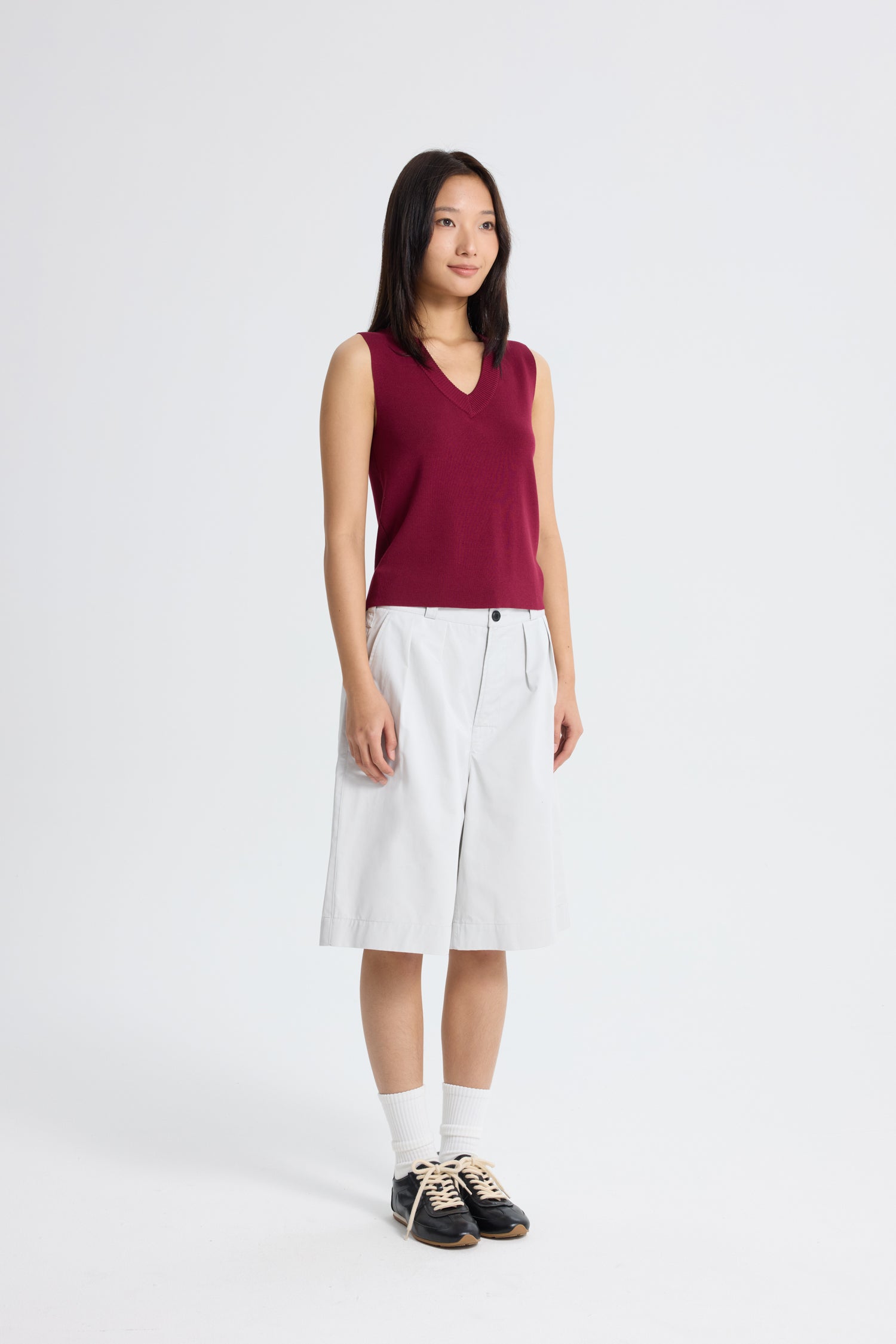 Knitted V-Neck Sleeveless Top - Burgundy