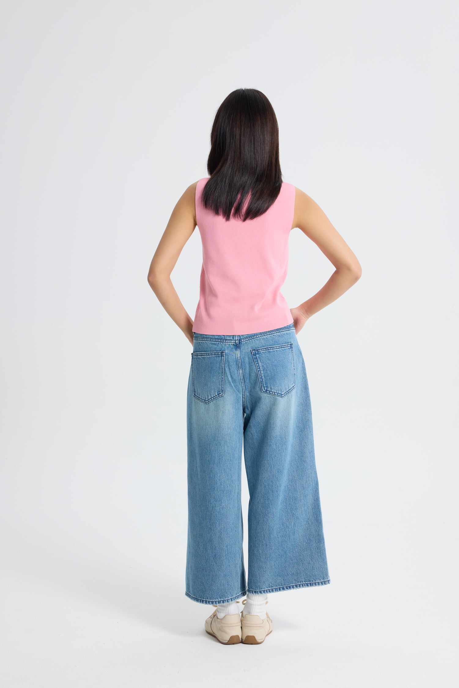 Knitted V-Neck Sleeveless Top - Pink