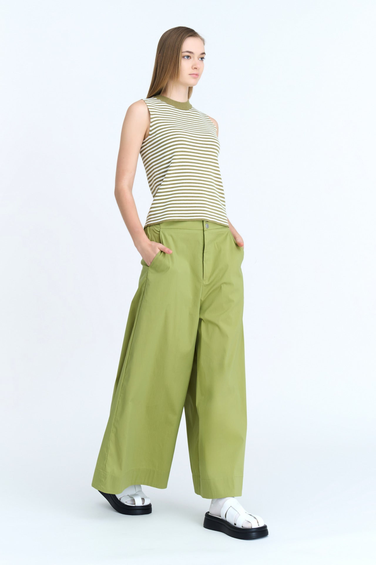 Wide-Legged Trousers