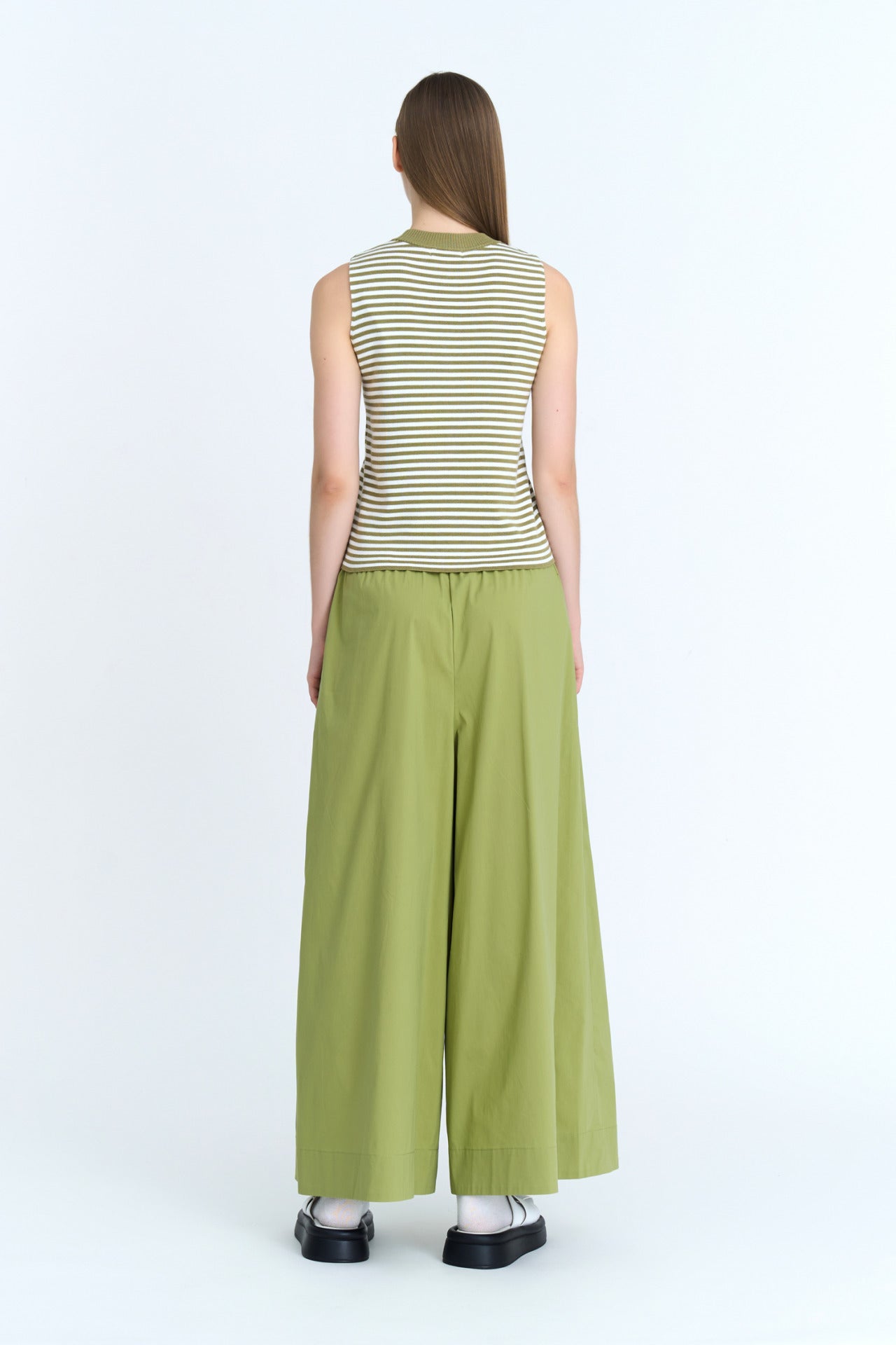 Wide-Legged Trousers