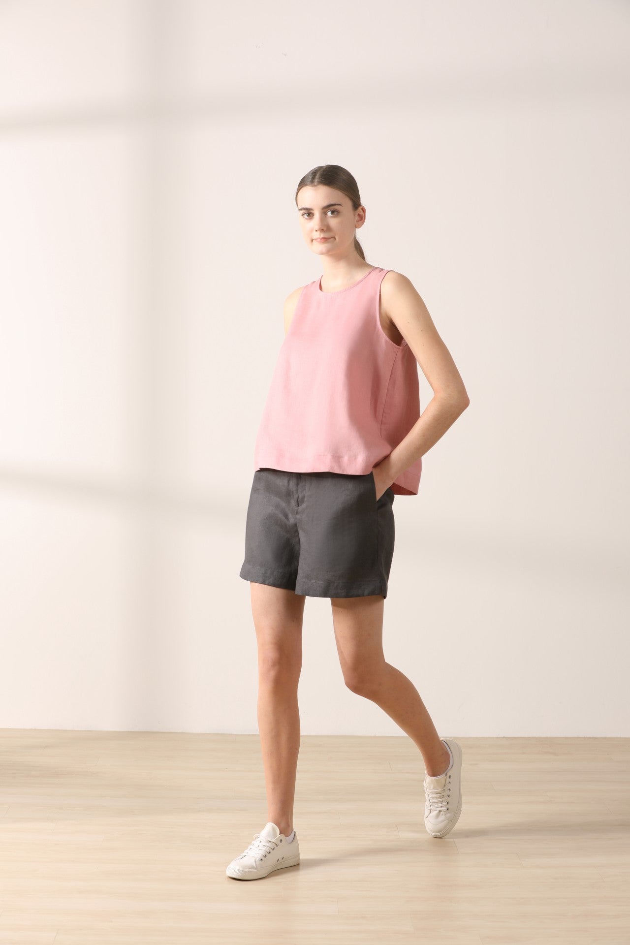 Linen Pleated Shorts