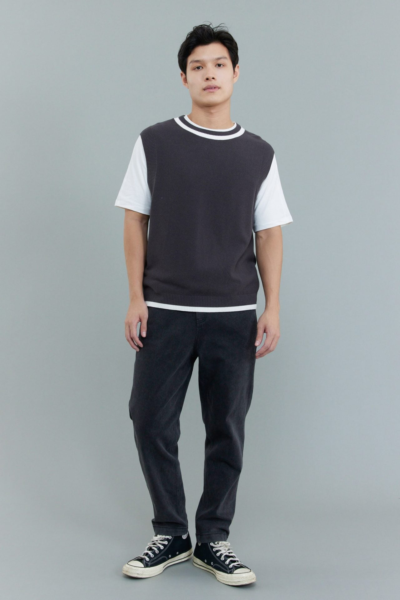 Knitted Round Neck Vest