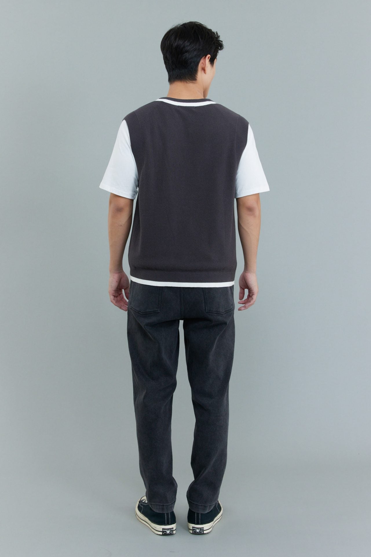 Knitted Round Neck Vest