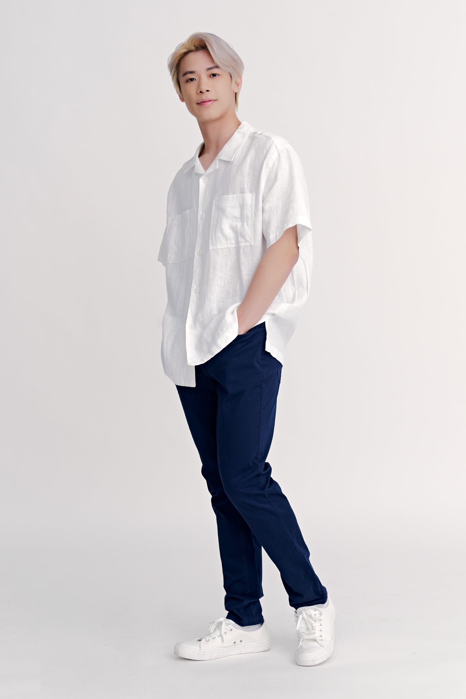 Classic Tapered Slim-fit Chino Trousers
