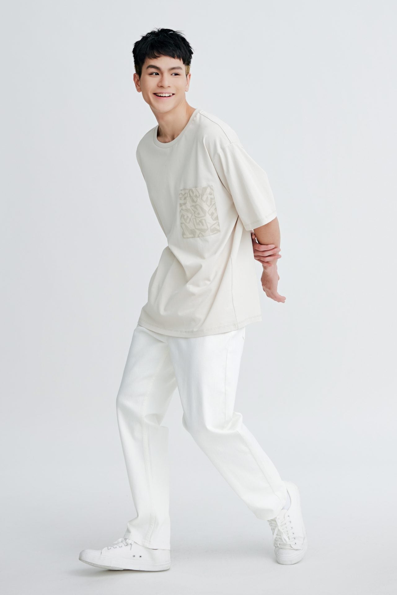 Relaxed Fit Graphic Patch Pocket Tee