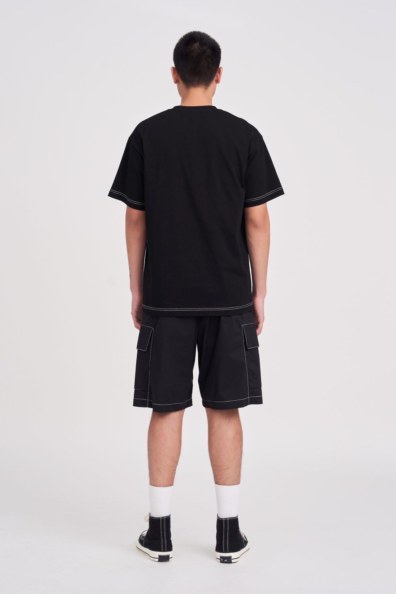 (C) Oversized Contrast Stitch Patch Pocket Tee