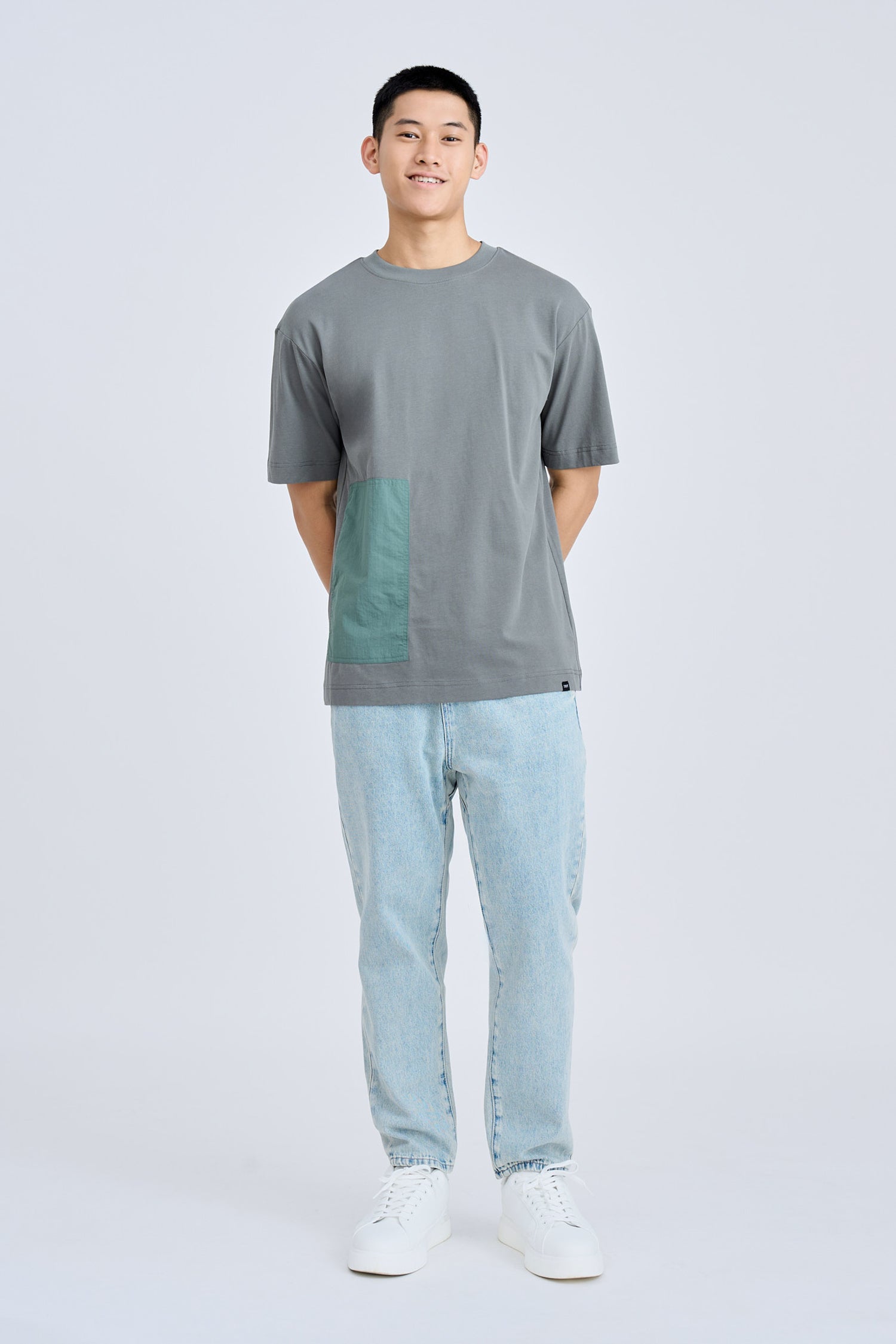 (B) Contrast Patch Pocket Tee - Emerald Grey