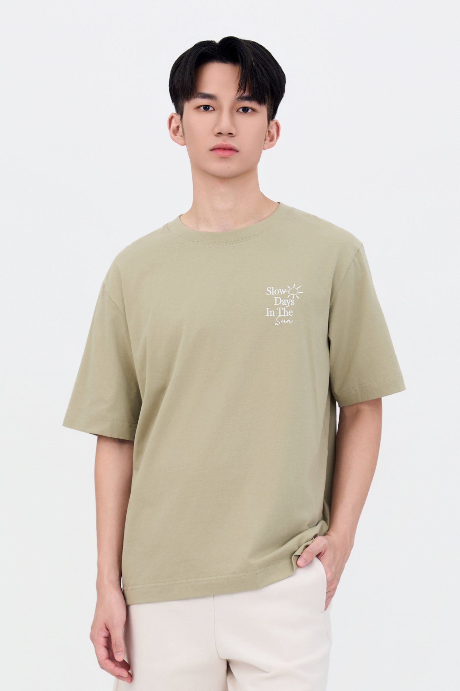 Jersey "Slow Days In The Sun" Embroidery Tee - Sage