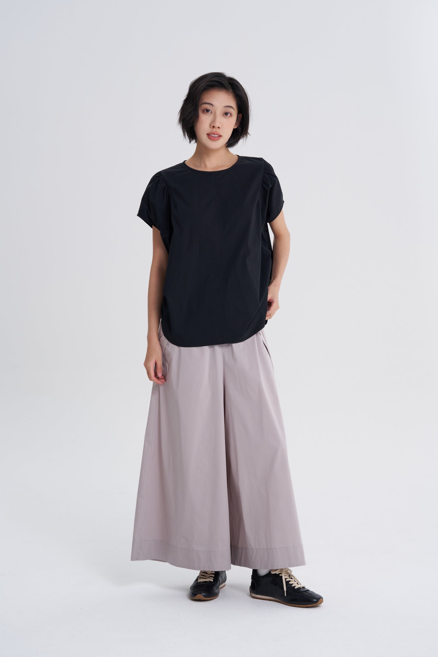 Wide Cut Gathered Blouse - Black