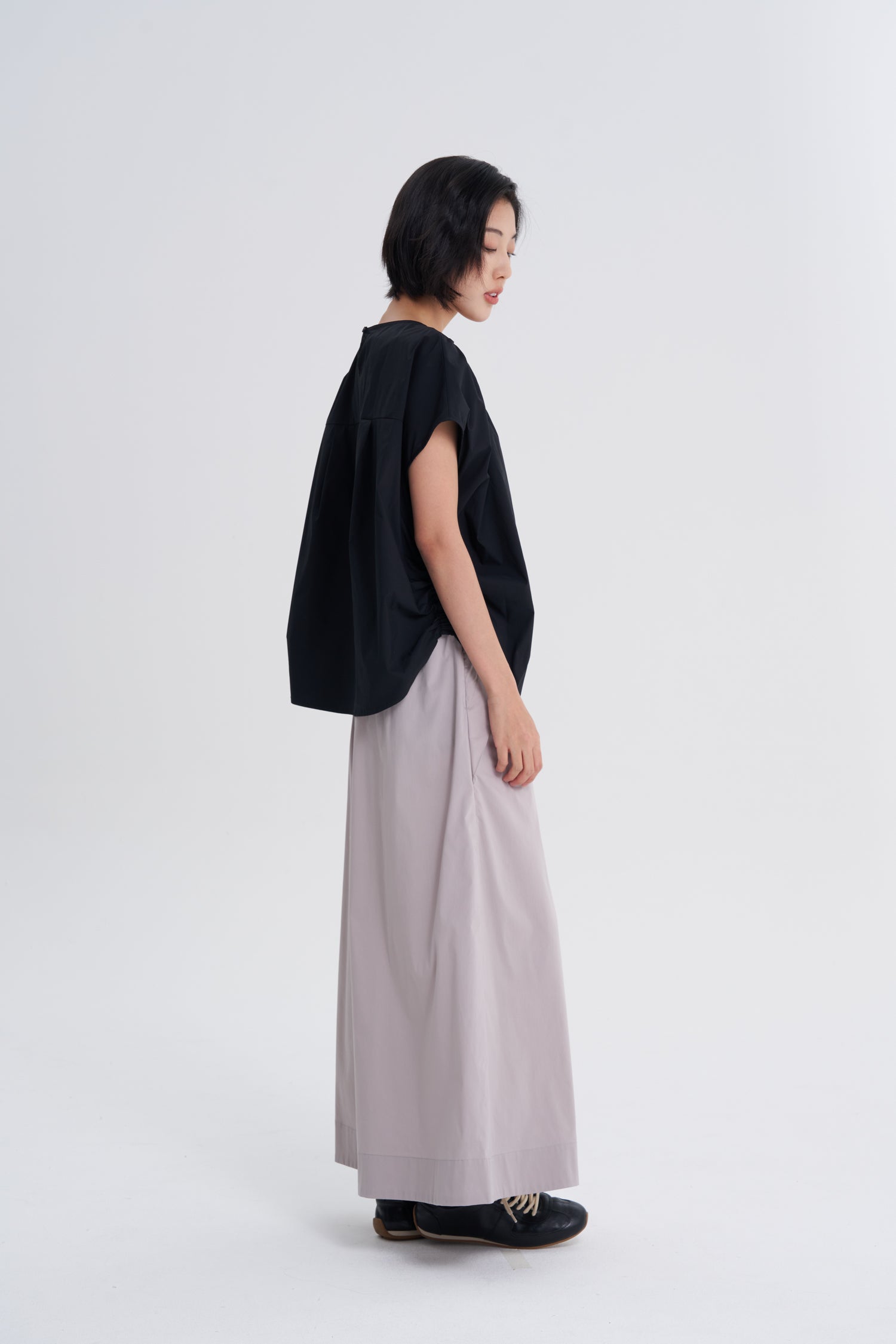 Wide Cut Gathered Blouse - Black
