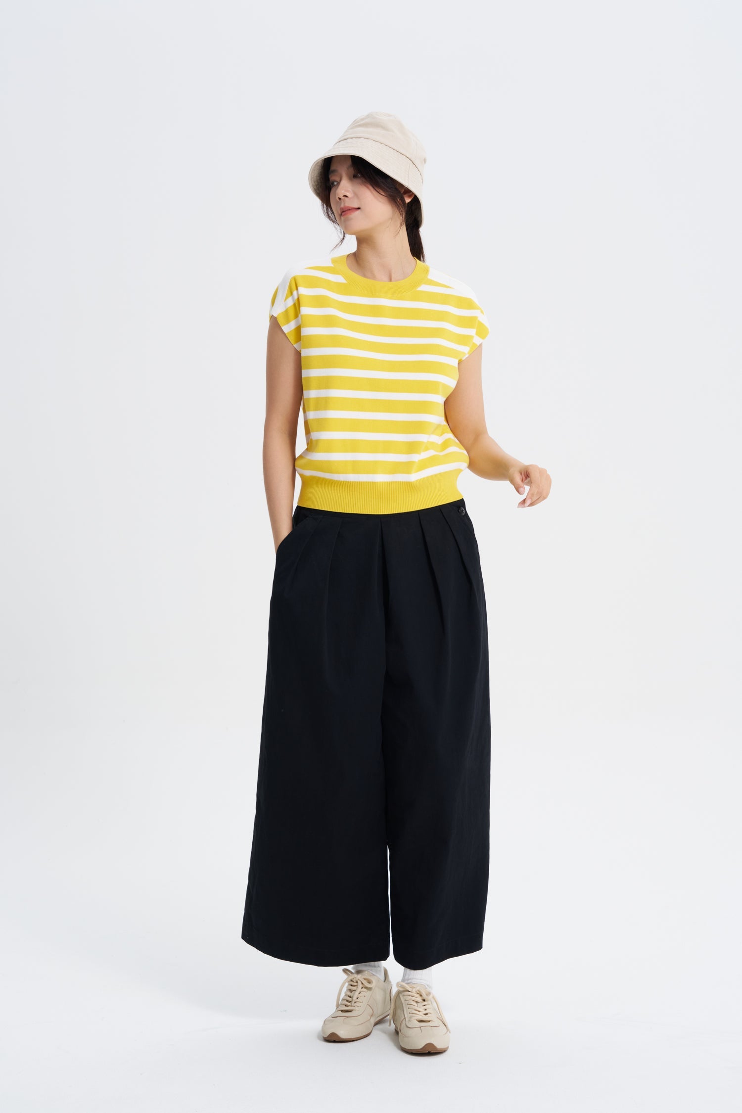 Pleated Trousers - Black