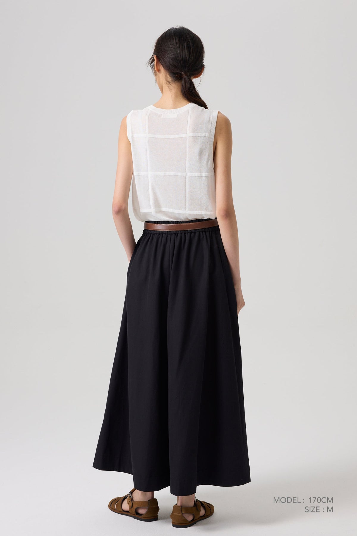 Wide-Legged Trousers - Black