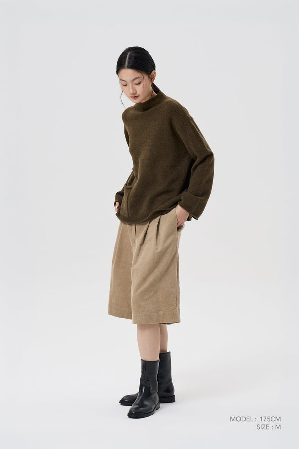 Pleated Bermudas - Khaki