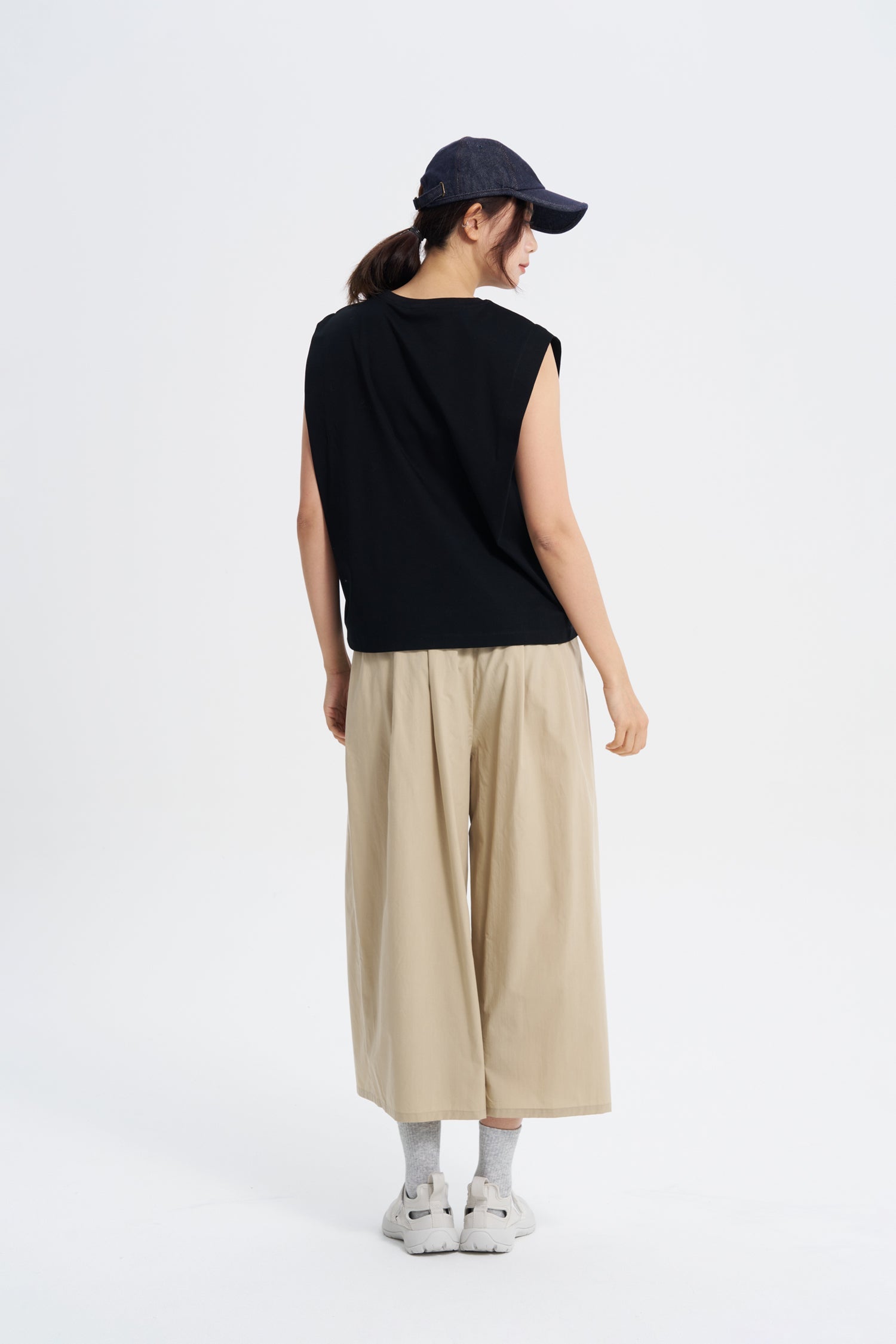 Shoulder Pleat Tee - Black