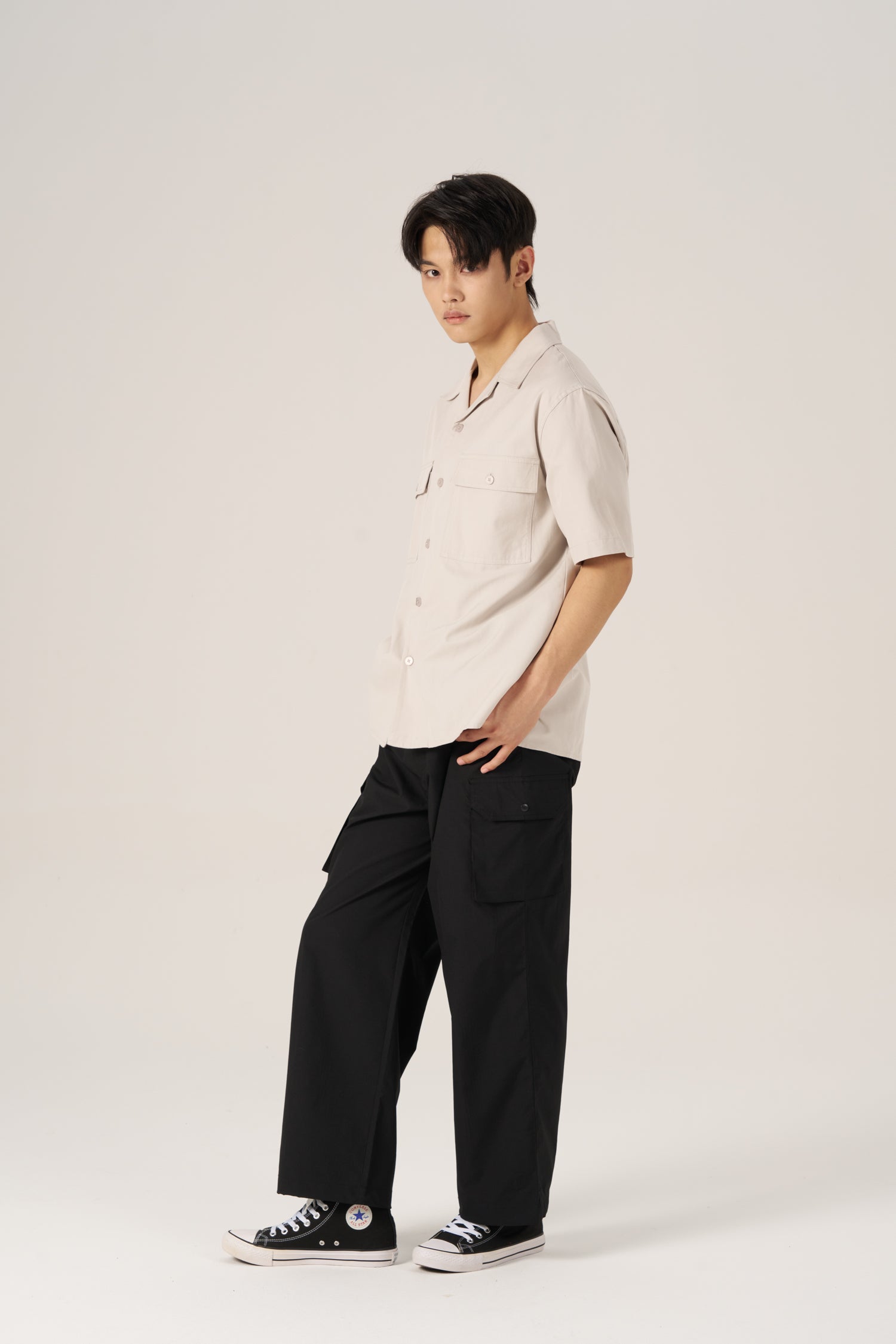 Relaxed-Fit Flapped Pocket Cuban Collar Top - Light Grey