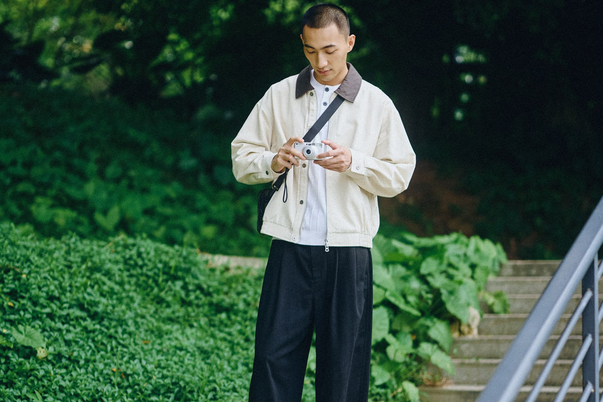 The khaki contrast-collar jacket, an easy layer for cooler days.
